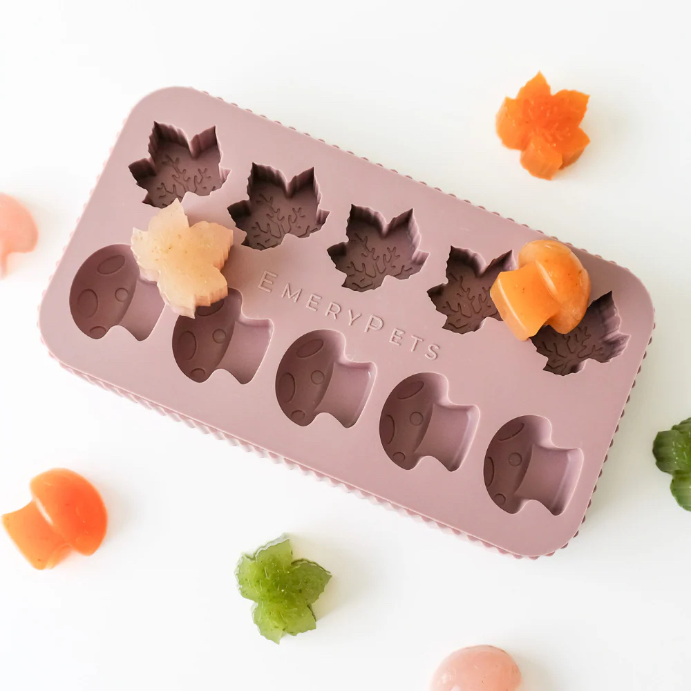 EmeryPets Силиконова формичка "Maple Leaf + Mushroom"
